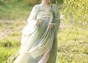 Summer-Style Maxi Skirt with Eight-Panel Horseface Design in Lightweight Fabric