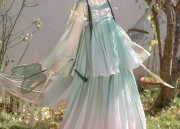 The Charm of Hanfu Fashion for the Petite and Curvier Figure:A 1.5-Meter Journey
