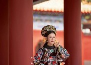 Reinventing the Traditional Hanfu Clothing:Innovations in the Design of the Cross-Laced Collar