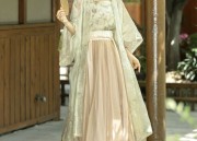 Childrens Shawl Cheongsam:A Blend of Tradition and Fashion