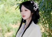 Summer Youth in Cheongsam:A Glance into Traditional Elegance