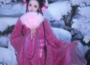 Traditional Charm of Tang Suit for a Girl Child:A毛衣 Story