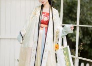 A Celebration of the Lunar New Year:Womens Traditional Horseface Skirt for the Spring Festival