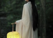 The Revival of Hanfu:A Closer Look at the Qiqiao Clothes with Crossed Collars
