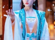 Embracing Innovation:The Evolution of Embroidered Cheongsam into Modern Dress