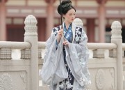 Childrens Winter Hanfu Shawls:A Traditional Style for Cold Days