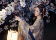 Hanfu Fashion for Short People:Embracing the Charm of Traditional Chinese Clothing