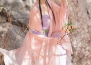 The Journey of a Girls Passion for Hanfu in Her Eleventh Year:A Tale of a Hanfu Community