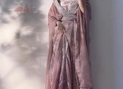The Elegance of Cheongsam:A Symbol of Grace and Tradition