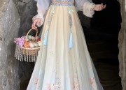 The Enchantment of White Hanfu:The Immortal Beauty of Traditional Chinese Clothing