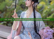 Ada Wang’s Cheongsam:A Glimpse into Traditional Elegance