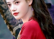 The Elegance of Black Cheongsam with Flower-Adorned Combs
