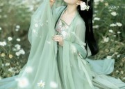 The Aristocratic Elegance of Qipao-Clad Misses in the Republic of China