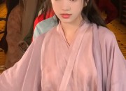 Article Title:Ethereal Hair Styles of Traditional Hanfu Costumes:An Insight into Ancient Beauty