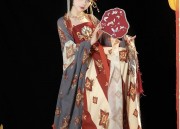 The Dominance of Hanfu and the Flower of the Otherworld:彼岸花