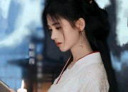 The Dominating Beauty in Traditional Hanfu Fashion:The Story of a Bold and Unyielding汉服女
