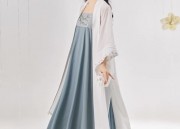 The Essence of Hanfu Undergarments:Layering and Comfort in Traditional Chinese Fashion
