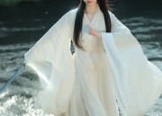 The Enchantment of Hanfu Lantern Festival:A Journey Through Traditional Splendor