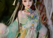 White Cheongsam Show:Embracing the Elegance of Traditional Chinese Fashion