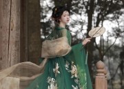 Summer-Friendly Cheongsam with a Lightweight Shawl Wrap