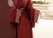 The Elegance of White Cheongsam in Spring and Autumn