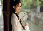 Neo-Chinese Green Hang-Neck Cheongsam:Embracing Traditional Elegance with Modern Green Vogue