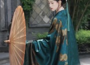 The Allure of Black Hanfu for a 12-Year-Old