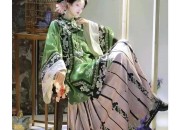 Embracing the Summer in a Stylish Cheongsam Dress