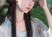 The Rise of the Lattice Qipao:A Fashion Statement with a Cultural Twist