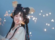 The Splendor of Hanfu:Traditional Tang-Style Collared Gowns and Hair Accessories