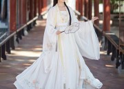 Plus-Size Chinese-Style Cheongsam with Long Skirt Length:Embracing the Curves and Hiding the Belly