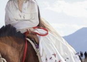 The Enchantment of Mule-Tail Skirt and Leather Jacket:A Fashion Fusion