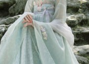 Enchanting Girl in Traditional Chinese Hanfu Fashion:The Beauty of Chinese Cultural Heritage