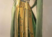 The Essence of Silk Cheongsam Underskirts:A Closer Look into Traditional Elegance