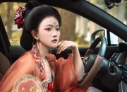 Winter Fashion for Petite Frames:The Charm of Hanfu Traditional Outfits