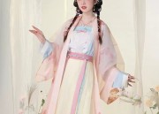 The Splendor of Tang-Era Hanfu童装，唐朝汉服女儿童的魅力