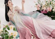 Elegant Girls Long-Sleeve Hanfu Costumes:The Charm of Traditional Chinese Attire for Young Girls
