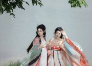 A Modern Interpretation of Classic Round-neck Cheongsam Dress:The Refined Version