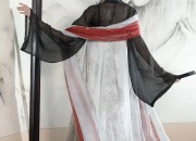 Star-Inspired Horseface Skirt Ensemble:A Fashion Trend in the Spotlight