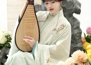 The Evolution of Cheongsam:A Modernized Blouse with a Flattering Fit for All