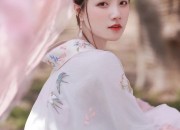 Plus-Size Qipao Evolution:Belly-Covering Cheongsam Revolution