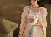 Traditional Cheongsam:The Elegance of Long-Style Qipao
