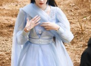The Rise of Face-Veiling Hanfu with Ear-Hanging纱布，汉服文化的现代演绎