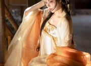 Winter Splendor:Hanfu Originals by Han Qingyue
