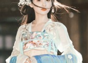 The Enchantment of Ancient Hanfu Fashion:Womens Style in the Wei and Jin Dynasties