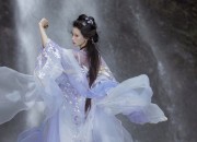 Mini-Sized New Chinese Hanfu Fashion Suites:An Insight into Modern Traditional Elegance