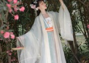 Hanfu Fashion for an Eight-Year-Old Elementary School Girl