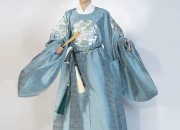 The Revival of the Cheongsam:The Evolution of the Skirt-like Hanfu for Modern Adult Women