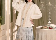 Winter Hanfu Skirt:The Charm of Traditional Chinese Dress for Young Girls