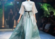 Traditional yet Modern:Womens Tang Suit Set for the Youth